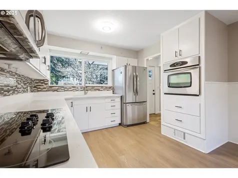 1816 NE 132nd Avenue Portland OR 97230
