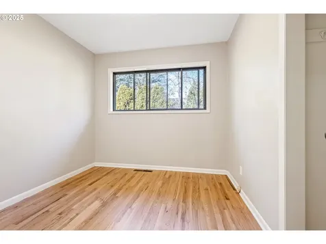 1816 NE 132nd Avenue Portland OR 97230