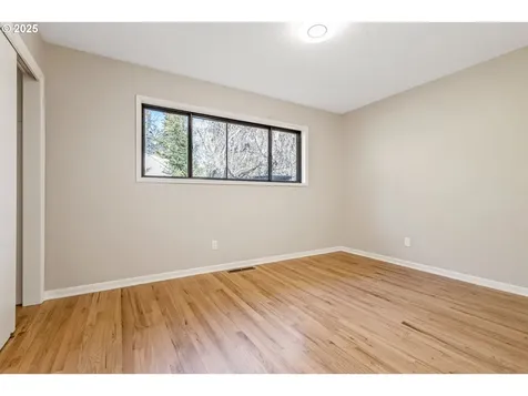 1816 NE 132nd Avenue Portland OR 97230