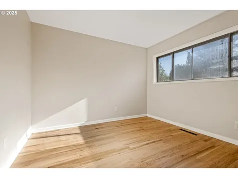 1816 NE 132nd Avenue Portland OR 97230