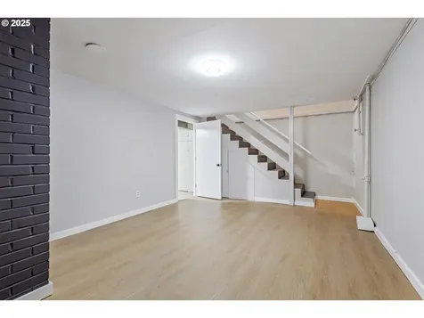 1816 NE 132nd Avenue Portland OR 97230