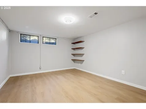 1816 NE 132nd Avenue Portland OR 97230