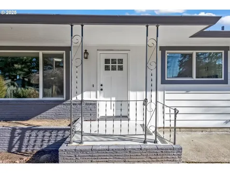 1816 NE 132nd Avenue Portland OR 97230