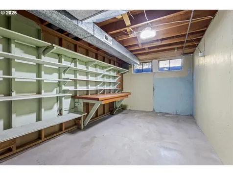 1816 NE 132nd Avenue Portland OR 97230