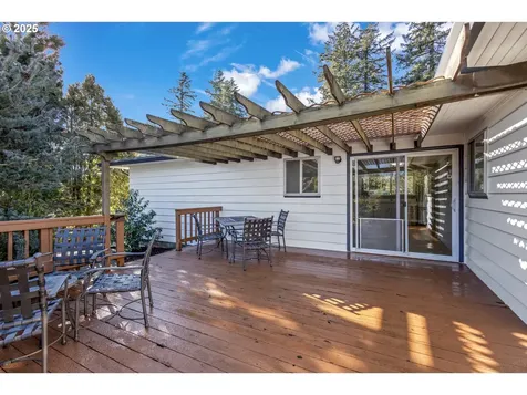 1816 NE 132nd Avenue Portland OR 97230