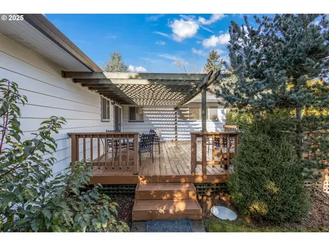 1816 NE 132nd Avenue Portland OR 97230