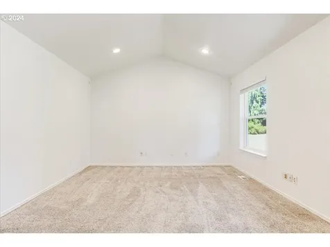 8570 Aumsville Highway Se Salem OR 97317
