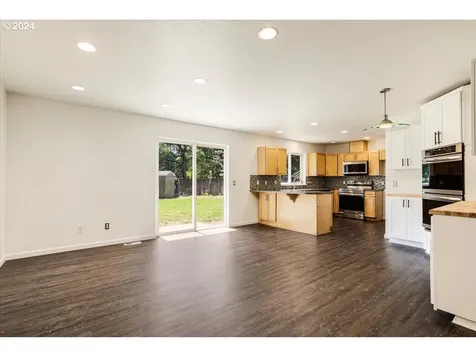 8570 Aumsville Highway Se Salem OR 97317