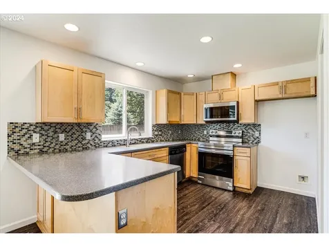 8570 Aumsville Highway Se Salem OR 97317