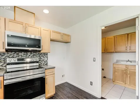 8570 Aumsville Highway Se Salem OR 97317