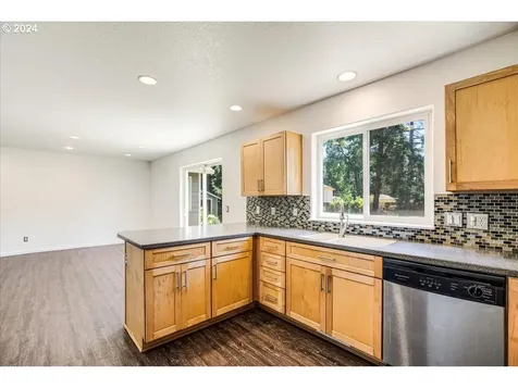 8570 Aumsville Highway Se Salem OR 97317