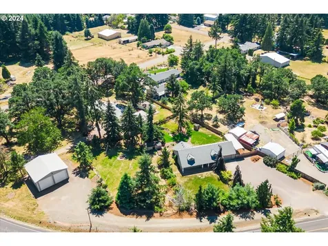 8570 Aumsville Highway Se Salem OR 97317
