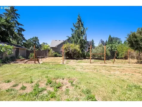 8570 Aumsville Highway Se Salem OR 97317