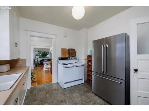 4516 SE Harrison Street Portland OR 97215