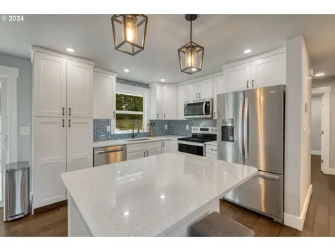 19496 S South End Road Oregon City OR 97045