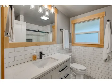 19496 S South End Road Oregon City OR 97045