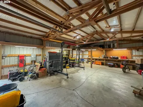 19496 S South End Road Oregon City OR 97045
