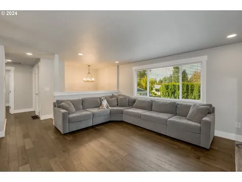 19496 S South End Road Oregon City OR 97045