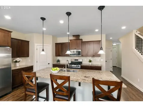 10046 Nw 307th Avenue North Plains OR 97133