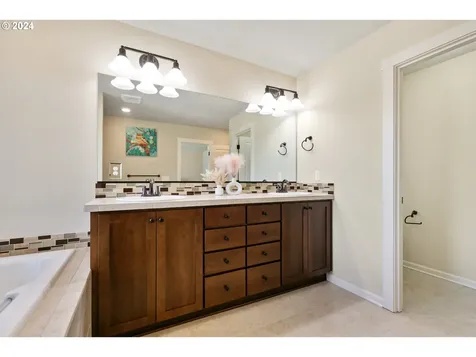 10046 Nw 307th Avenue North Plains OR 97133
