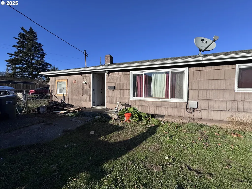 7651 SE Harney Street Portland OR 97206
