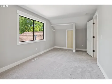 8775 Sw Bridletrail Avenue Beaverton OR 97008