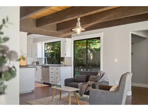 8775 Sw Bridletrail Avenue Beaverton OR 97008