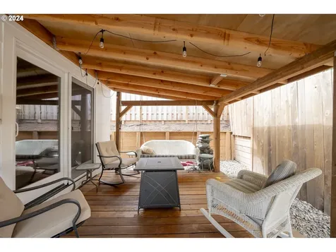 6909 Sw 54th Avenue Portland OR 97219