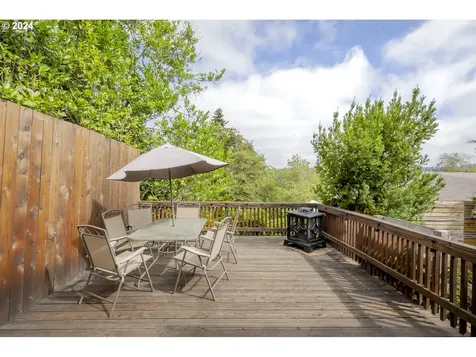 6909 Sw 54th Avenue Portland OR 97219