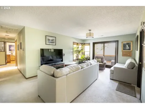6909 Sw 54th Avenue Portland OR 97219