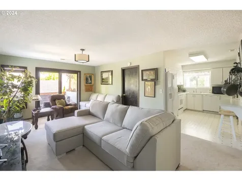 6909 Sw 54th Avenue Portland OR 97219