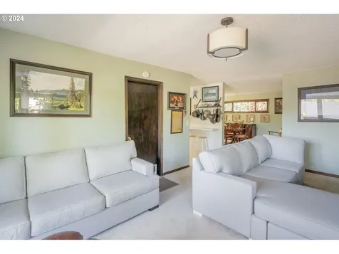 6909 Sw 54th Avenue Portland OR 97219