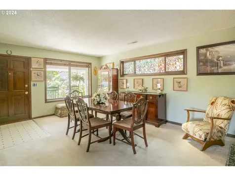 6909 Sw 54th Avenue Portland OR 97219