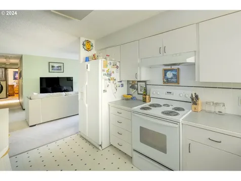 6909 Sw 54th Avenue Portland OR 97219