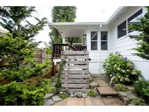 6909 Sw 54th Avenue Portland OR 97219