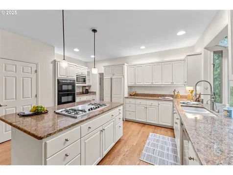 1739 Palisades Terrace Drive Lake Oswego OR 97034
