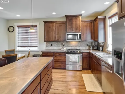 14688 Sourwood Street Oregon City OR 97045