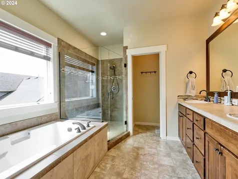14688 Sourwood Street Oregon City OR 97045