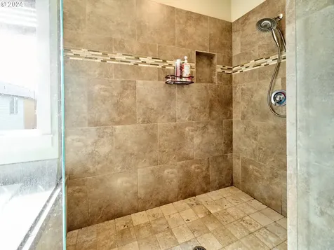 14688 Sourwood Street Oregon City OR 97045