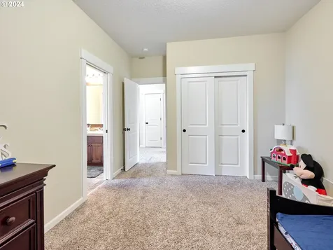 14688 Sourwood Street Oregon City OR 97045