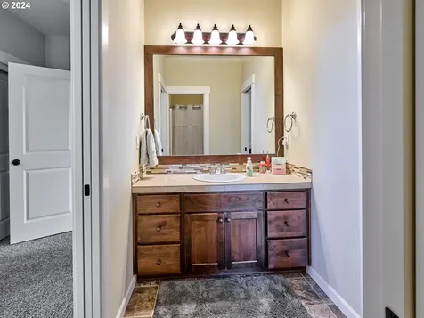 14688 Sourwood Street Oregon City OR 97045