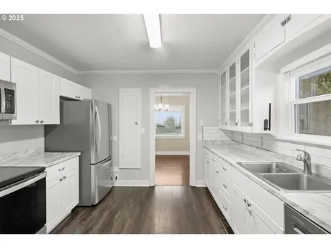 215 W Gilliam Street Condon OR 97823