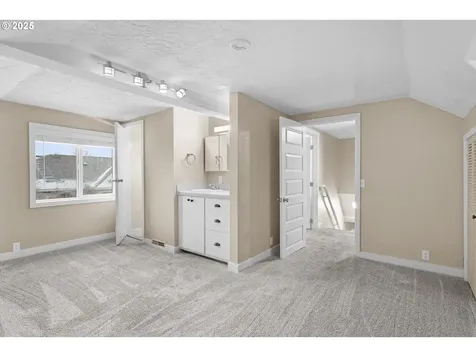 215 W Gilliam Street Condon OR 97823
