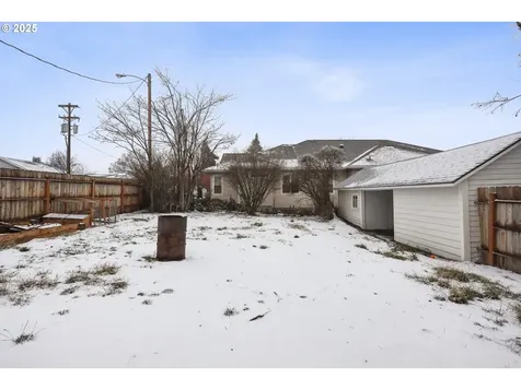 215 W Gilliam Street Condon OR 97823
