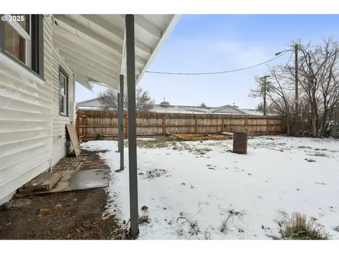215 W Gilliam Street Condon OR 97823