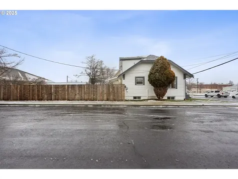 215 W Gilliam Street Condon OR 97823