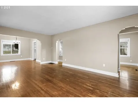 215 W Gilliam Street Condon OR 97823