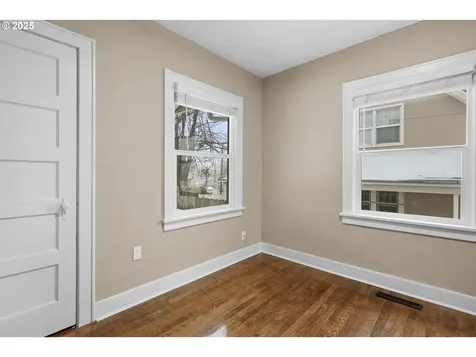 215 W Gilliam Street Condon OR 97823