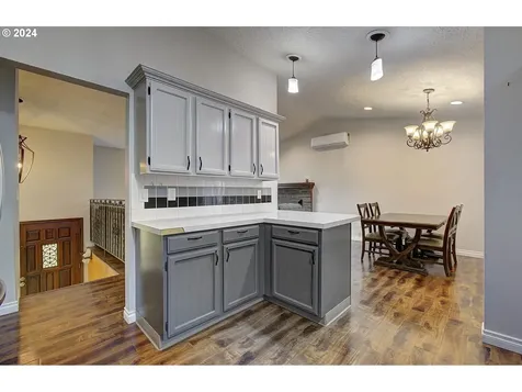 1011 Nw 58th Street Vancouver WA 98663