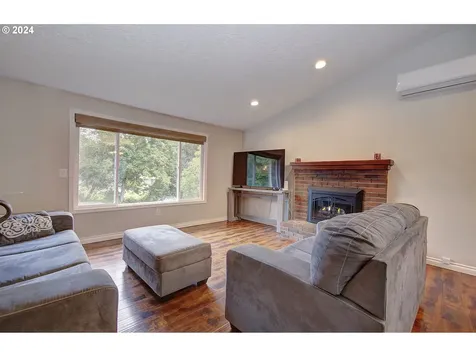 1011 Nw 58th Street Vancouver WA 98663